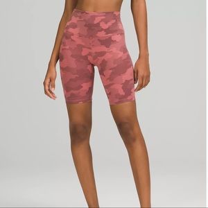 lululemon Align High-Rise Short 8" - pink camo size 6